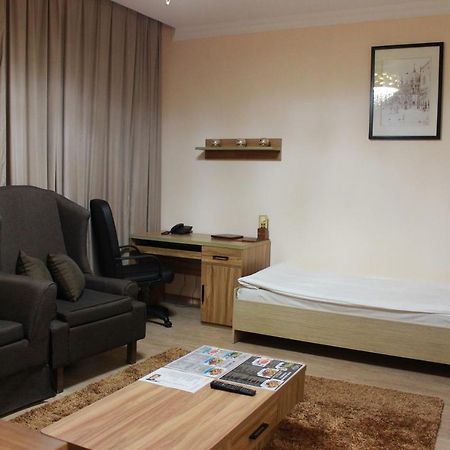 Atb Grand Hotel Atiraw Buitenkant foto