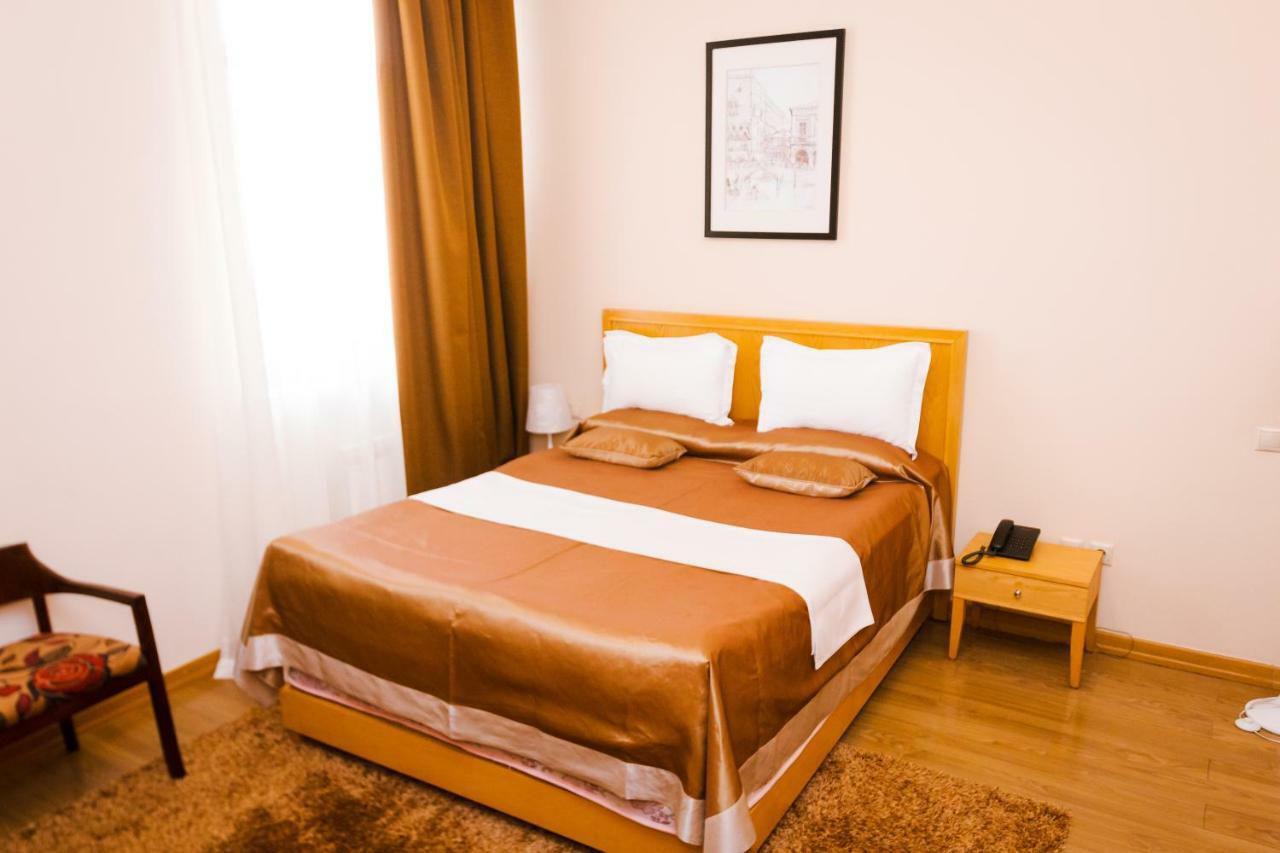 Atb Grand Hotel Atiraw Buitenkant foto